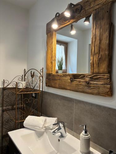 Ένα μπάνιο στο Appartamenti Sasso Rosso