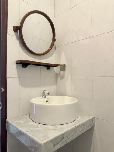 Ένα μπάνιο στο Dondet Suns down 1 Guesthouses riversides view