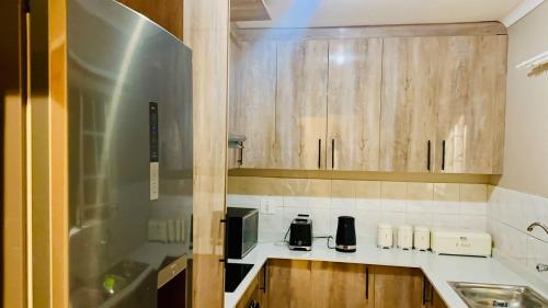 Una cocina o cocineta en Edenpark 2 Bedroom Villa