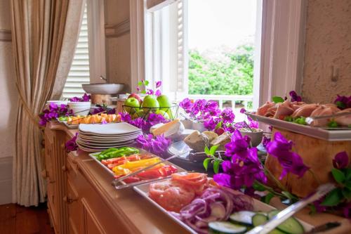 Mad på pensionatet eller i nærheden