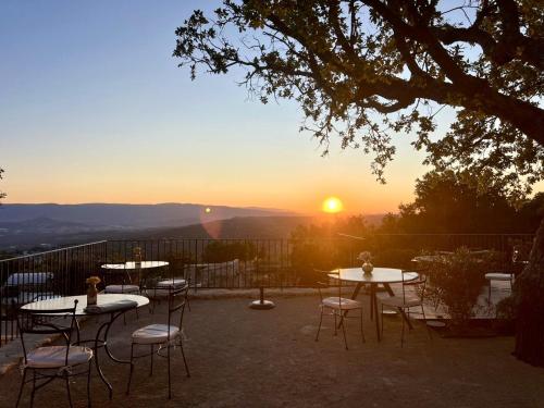 Galeriebild der Unterkunft La Villa des Cèdres in Bonnieux