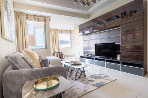 Frank Porter - Ocean Heights, Dubai Marina