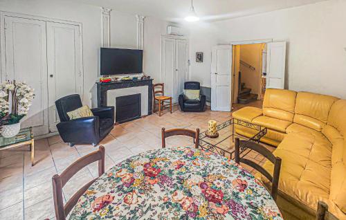 Μια τηλεόραση ή/και κέντρο ψυχαγωγίας στο Grande Maison De Village