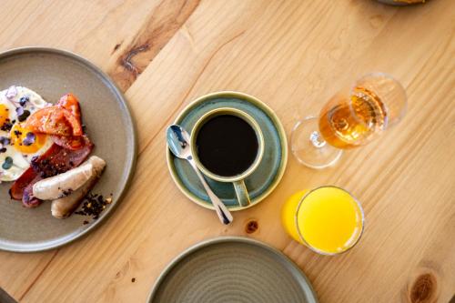 Jídlo v hotelu nebo okolí