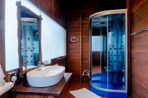 Koupelna v ubytování Leopard Nest - Glamping in Yala