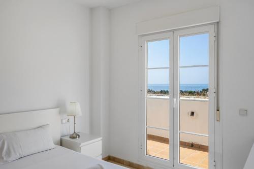 Seaview & Golf, 2 bedroom Apartment Benalmadena by Casa del Sol HR