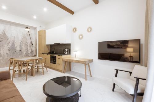 Η κουζίνα ή μικρή κουζίνα στο Willa Zieleniec, Sun & Snow