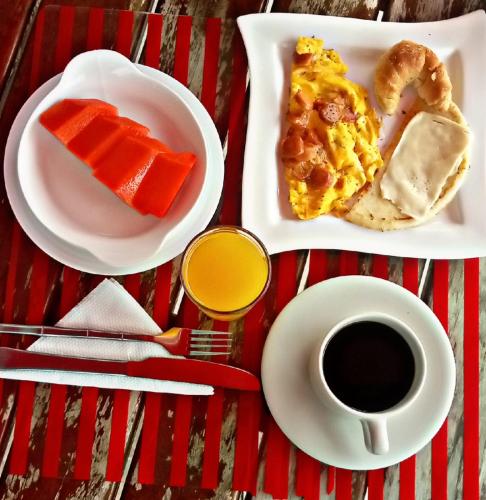 Jídlo v hotelu nebo okolí