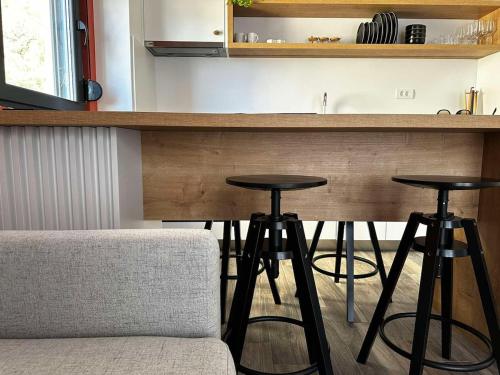 Φωτογραφία από το άλμπουμ του Azure Horizons - Seaside Retreat with Sea View σε Kumbor