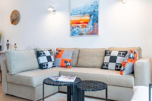 2-Bedroom Apartment with Terrace and Side Sea View