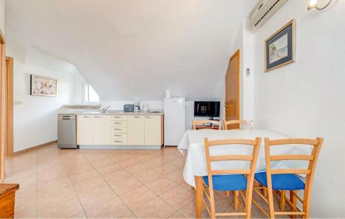 1 Bedroom Pet Friendly Apartment In Bol