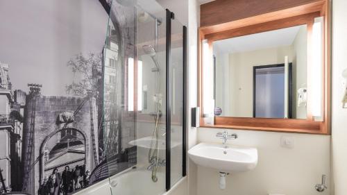 Ένα μπάνιο στο Campanile PRIME - Lyon Ouest Tassin