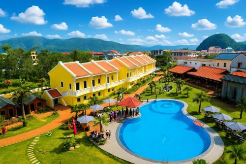 Nespecifikovaný výhled na hory nebo výhled na hory při pohledu z hotelu