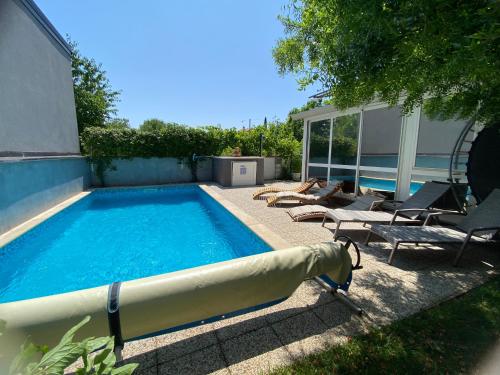 Villa Akebono - Private Pool - BBQ - Free Parking - Near Pula Arena