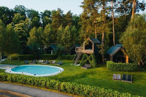 Πισίνα στο ή κοντά στο Luxury glamping Chocolate village