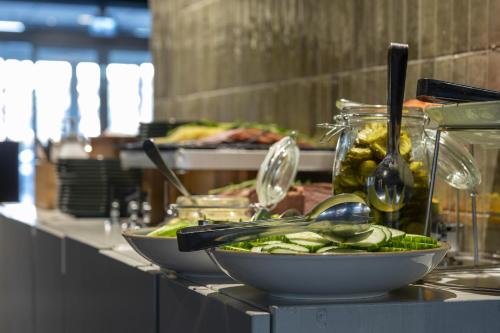 Jídlo v hotelu nebo okolí