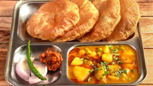 Φαγητό σε αυτό το δωμάτιο σε οικογενειακή κατοικία ή κάπου εκεί κοντά