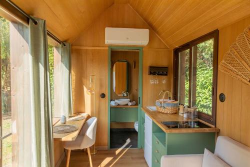 Fotografie z fotogalerie ubytování Tiny houses PAMPA Lodges - étang & bain nordique v destinaci Étival-lès-Le Mans