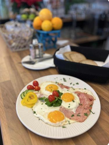 Jídlo v hotelu nebo okolí