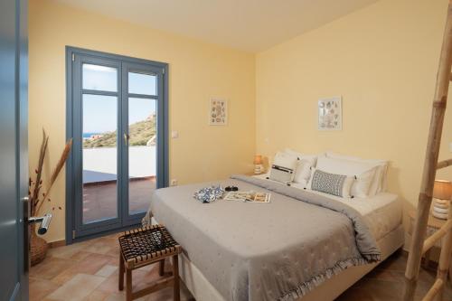 Naxian Sky Villa - Aegean Sunset Hilltop Bliss