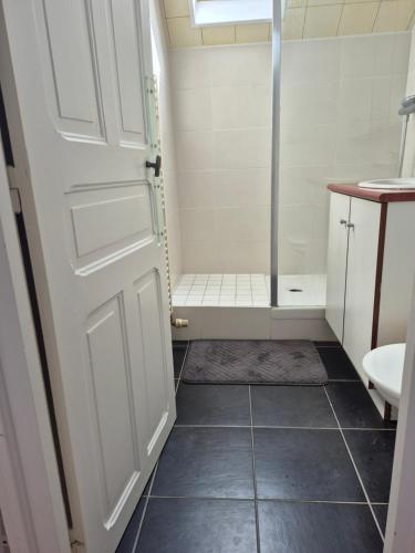 Ένα μπάνιο στο La maison d'Agnes