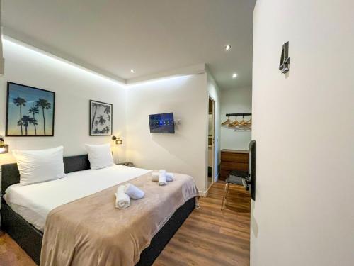 UrbanFlat 204 - Beautiful Studio in the center of Paris