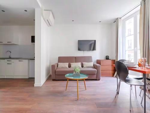 UrbanFlat 203 - Beautiful Studio in the center of Paris