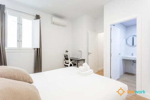 Cádiz Living by LiveWork