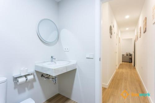 Cádiz Living by LiveWork
