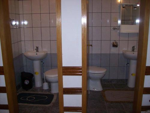 Et badeværelse på Leona Luka