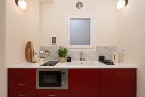 Cozy 1BR Apt near Acropolis & Metro In Koukaki