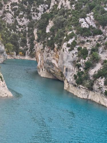 Природа в окрестностях дома для отпуска