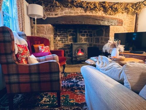 Χώρος καθιστικού στο Log- burner, dog friendly- woodland views with walking trails and local pub on your doorstep! Popular walking trails nearby-Malvern Hills and the Brockhampton Estate- Peaceful village on the border of Hereford and Worcester