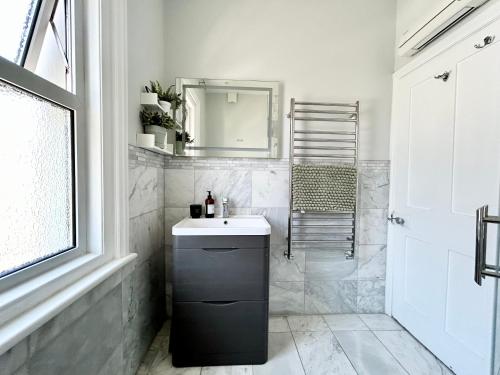 Ένα μπάνιο στο Seaside apartment