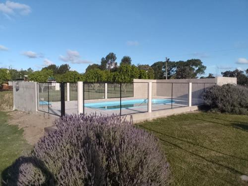 Πισίνα στο ή κοντά στο complejo el paraiso 2