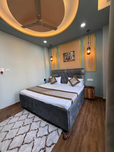 Ένα ή περισσότερα κρεβάτια σε δωμάτιο στο Room Racers