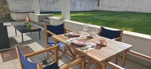 Χώρος καθιστικού στο NEGURI 5 y 3 Garden Metro y Playa