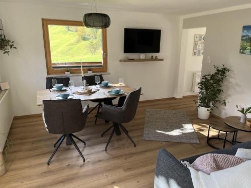 Μια τηλεόραση ή/και κέντρο ψυχαγωγίας στο Hartl, Haus