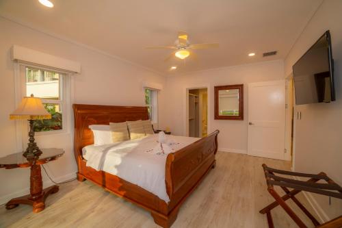 Postel nebo postele na pokoji v ubytování Del Mar 4M 3 bdr Garden View in Los Suenos