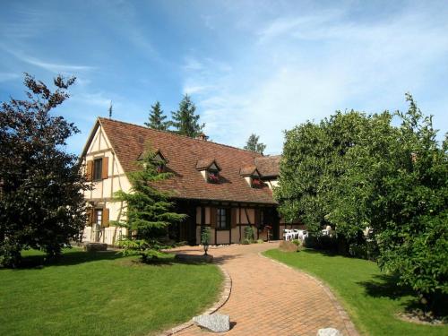 Maison 12 personnes PMR en Alsace à Jebsheim Jardin, animaux acceptés, proche Colmar