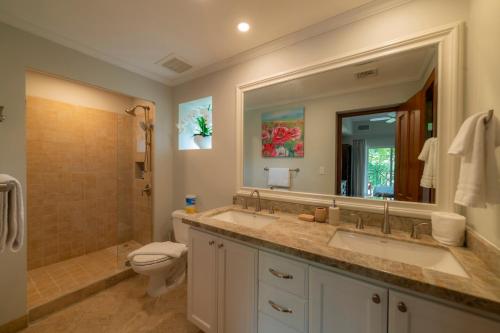 Vannituba majutusasutuses Veranda 4B 3 bdr Golf Course View in Los Suenos