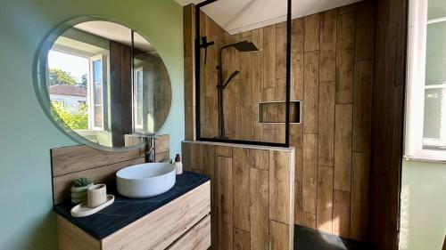 Et badeværelse på Les Terrasses de Saint Jacques