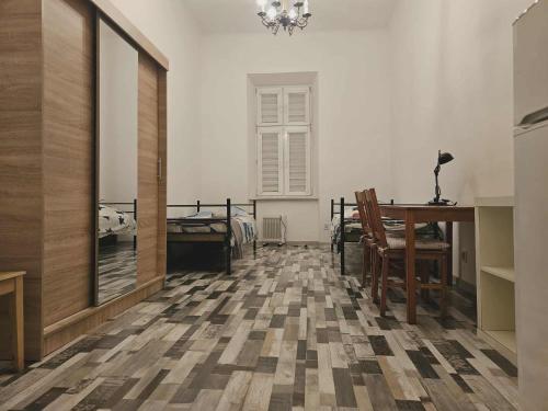 Φωτογραφία από το άλμπουμ του Little Big BC1 στην Κρακοβία