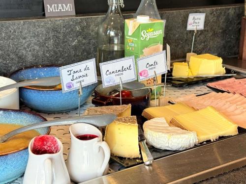 Еда / где поесть недалеко от отеля