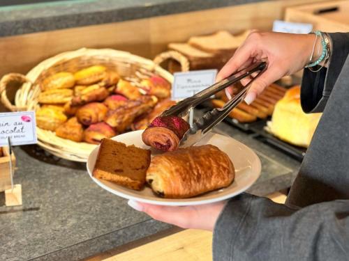 Еда / где поесть недалеко от отеля