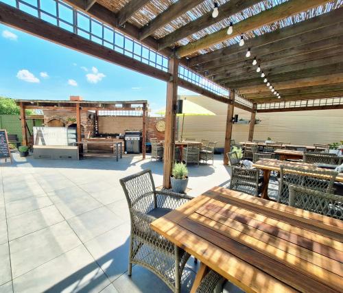 Un restaurant sau alt loc unde se poate mânca la Pokoje gościnne Słowiańska Słońsk (restauracja)