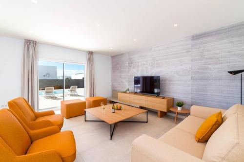 Villa Iraya by Villa Plus