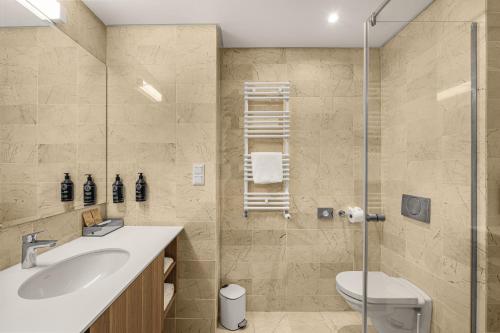 Ένα μπάνιο στο Hotel Lycium Debrecen - Handwritten Collection