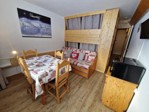 Studio lumineux 4 pers, accès direct pistes, balcon sud