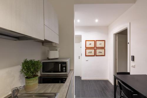 Residenza Ottaviano 105 by Hili